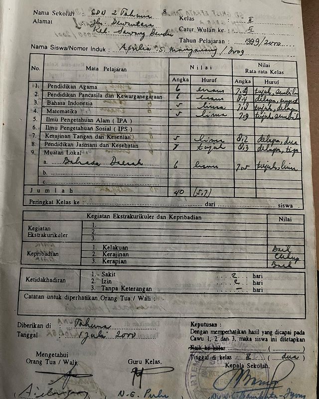 Aprilio Manganang bagikan potret lawas rapor karena tidak naik kelas, nilai matematikanya tak terduga