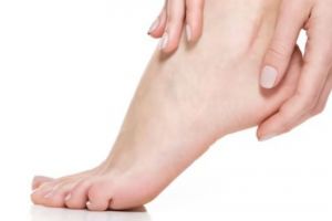 Cara memutihkan mata kaki hitam dan kapalan cuma pakai 1 bahan minuman, warna kulit jadi lebih merata