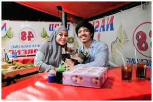 9 Menu ulang tahun Aurel Hermansyah ke-25 di warung pecel lele, buket uniknya bikin melongo