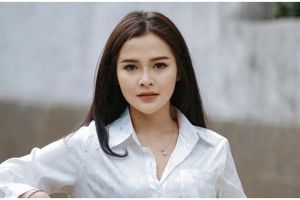 Tak tampak mengkilap dan bebas jerawat, intip 4 trik perawatan wajah ala Bella Bonita