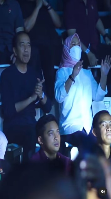 Momen Iriana Jokowi asyik joget saat nonton konser GIGI, respons Kaesang di luar dugaan