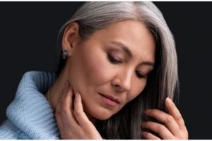 Nggak perlu jintan hitam, begini trik hitamkan rambut beruban hanya pakai 2 bahan alami