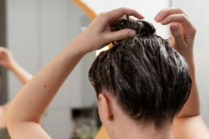 Cukup ditambah 1 bahan pemanis, ini trik optimalkan kondisioner agar rambut lebih berkilau dan subur