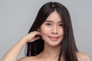 Trik dapatkan rambut lembut dan antirontok pakai kondisioner tanpa bilas dari 1 jenis tanaman herbal