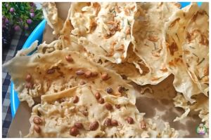 Jangan cuma pakai tepung beras dan tapioka, begini trik bikin adonan peyek renyah dan antikeras