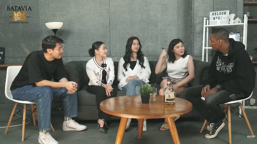 Wanita disebut terlalu menuntut pasangan, jawaban Prilly Latuconsina bikin nggak bisa berkata-kata