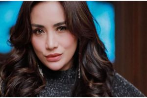 Trik atasi tanda penuaan dini di usia 37 tahun ala Shinta Bachir ini bikin wajah tampak awet muda