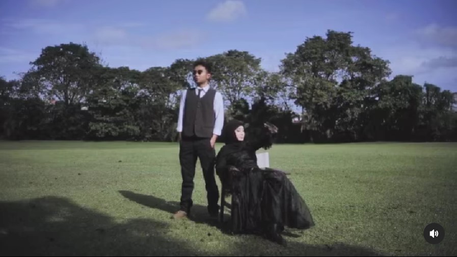 Syaira anak Cindy Fatikasari sempat rahasiakan calon suami, sosoknya terkuak lewat foto prewedding