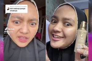 Potret wanita makeup pakai kosmetik punya emak, beauty blender berasa akupuntur
