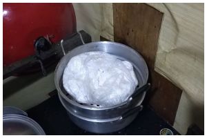 Tanpa bahan tambahan, begini trik mengukus kelapa parut agar tak cepat basi hingga 14 jam tanpa kulkas