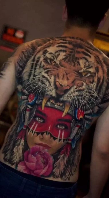 Nominalnya bikin nggak habis pikir, segini harga tato wajah Syahnaz di punggung Rendy Kjaernett