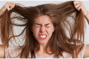 Cara atasi rontok akibat sinar matahari pakai biji 1 jenis buah, bikin akar rambut kuat dan anti patah