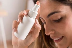 Bebas kerutan dan noda hitam, begini cara membuat spray antiaging dari 1 jenis rempah