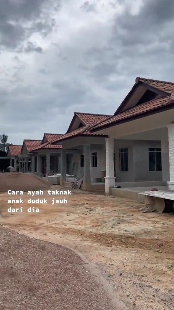 Tak ingin kesepian, aksi pria bangun rumah untuk anak-anaknya bak hunian komplek ini bikin melongo
