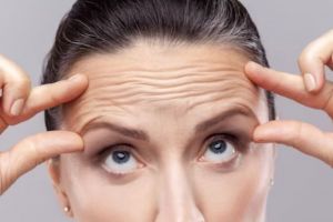 Tanpa tanam benang, ini trik pudarkan kerutan pada dahi dan area mata pakai 1 jenis rempah