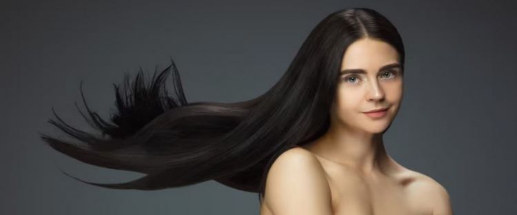 Tak perlu semir, ini cara hitamkan uban dan rambut kemerahan akibat sinar matahari pakai 1 jenis daun