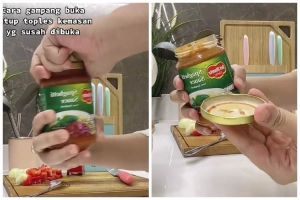 Bukan diikat pakai karet ataupun dicongkel sendok, ini trik membuka tutup jar kaca yang tersendat