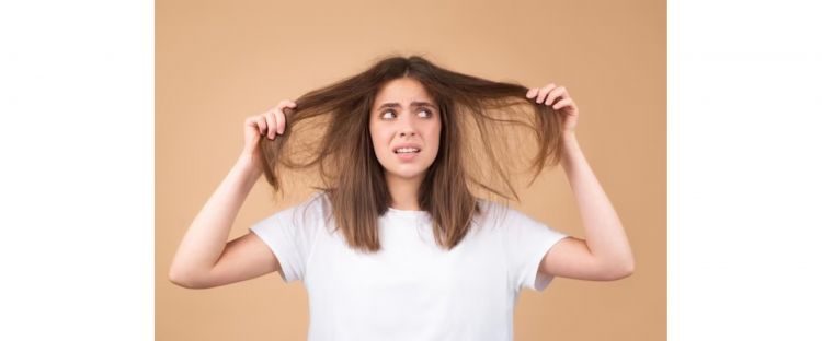 Nggak cuma pakai kondisioner, ini trik agar rambut bebas kusut seharian pakai 1 jenis minyak alami