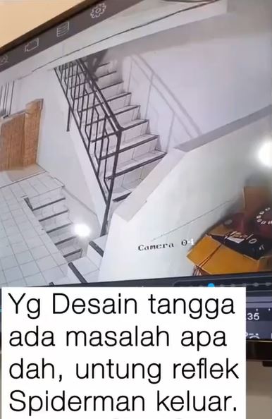 Desain tangga rumah ini bikin bingung orang lewat, salah pijakan nyawa jadi taruhan