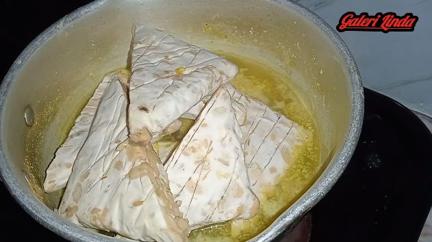 Bukan pakai garam, ini cara mudah menyimpan tempe agar tidak busuk dan tetap enak hingga sebulan