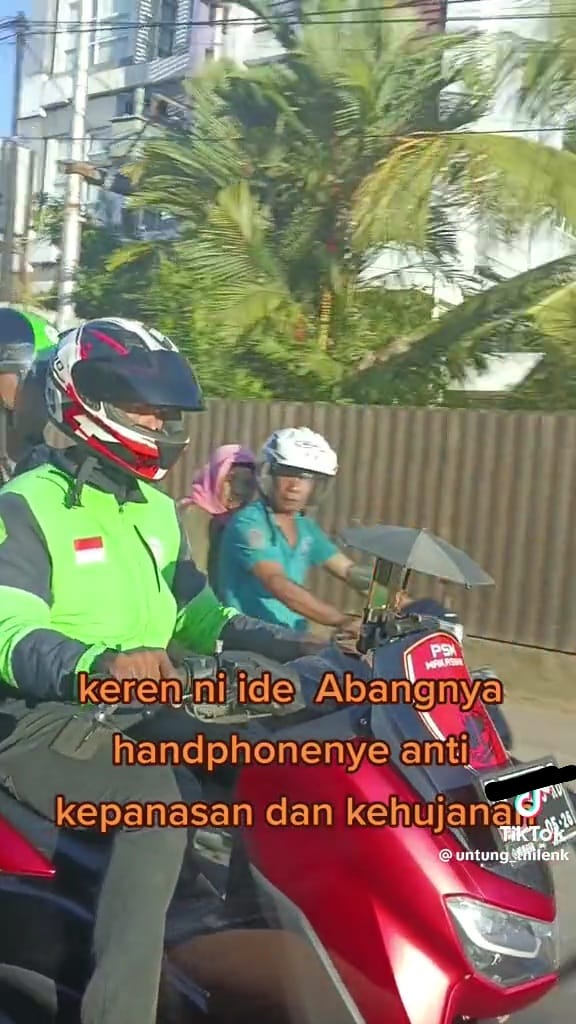 Solusi jitu driver ojek online atasi agar HP tidak silau karena matahari ini bikin ngangguk setuju