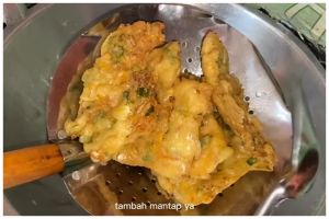 Hanya pakai 1 jenis tepung, ini trik bikin adonan bakwan sayur yang renyah dan warnanya tetap cerah
