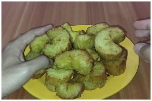Tak perlu direbus dulu, ini trik bikin singkong goreng yang empuk dan merekah pakai 2 bahan tambahan
