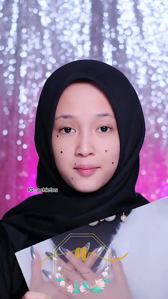 Potret wanita berwajah baby face di-makeup Barbie versi hijab, warganet: emang boleh secantik ini?