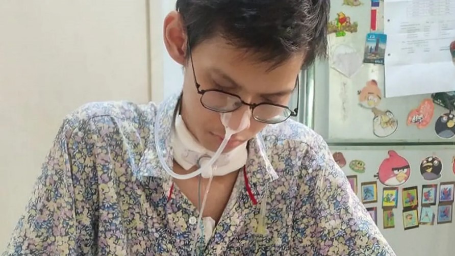 Sultan Rif'at Alfatih mahasiswa yang terjerat kabel optik kirim surat ke Jokowi, begini isinya