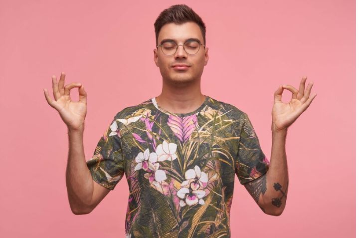 11 Arti mimpi melihat orang kesurupan, bisa jadi isyarat sedang overthinking