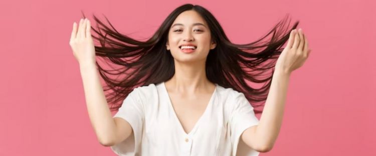 Bukan dengan urang-aring, ini cara merawat rambut panjang agar lebat dan hitam pakai 1 jenis rempah