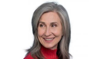 Tak perlu jintan hitam, begini trik mengurangi tumbuhnya uban pakai hair serum dari 1 jenis minyak