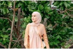 Tak terlihat menua di usia 44 tahun, ini rahasia Olla Ramlan jaga kecantikan wajah agar bebas keriput