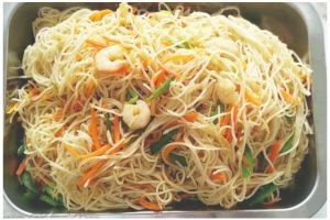 Bukan ditambah minyak goreng, ini cara masak mi putih agar matang sempurna dan tak hancur