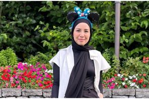 Miliki wajah cerah dan bebas jerawat, intip 4 rahasia perawatan wajah ala Tya Ariestya