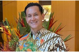 Wajah bebas noda dan awet muda di usia 49 tahun, ini trik Marcelino Lefrandt menjaga kesehatan kulit