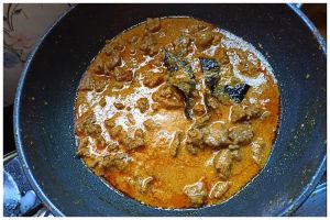 Jangan cuma ditambah kentang, begini trik mengatasi rendang yang keasinan pakai 2 bahan dapur