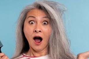 Tanpa jintan hitam, ini trik mencegah rambut rontok dan tumbuhnya uban pakai 1 jenis daun