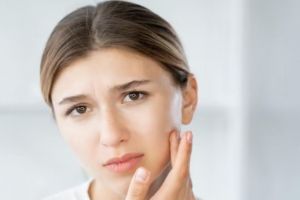 Tak perlu madu dan aloe vera, ini trik mengatasi kulit wajah kering dan kusam pakai 1 jenis tepung