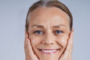 Tanpa aloe vera gel, ini trik menghidrasi wajah kering dan keriput pakai 1 jenis minyak