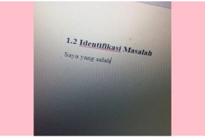 11 Potret kocak tulisan nyeleneh tugas mahasiswa ini definisi butuh healing segera, bikin tepuk jidat