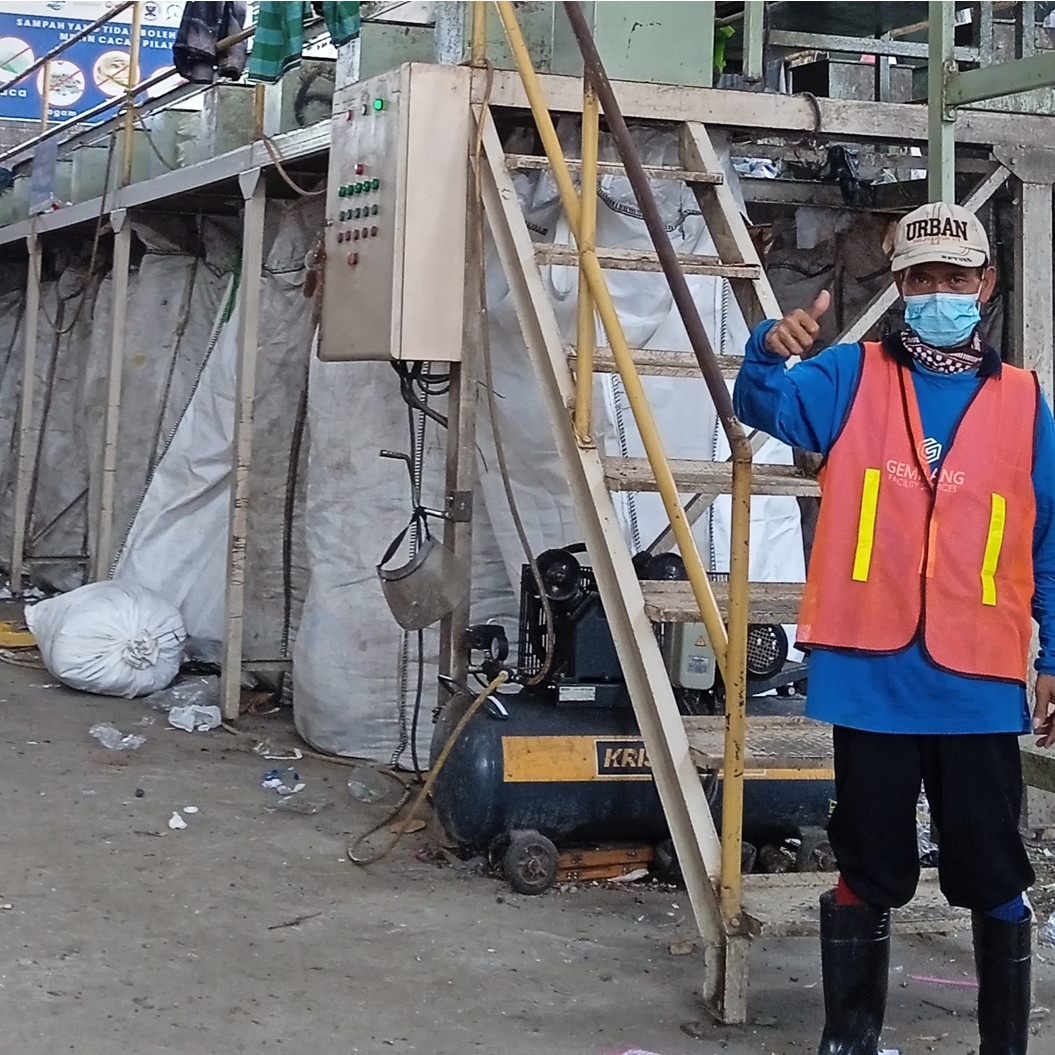 Antipusing mengelola sampah ala Pasti Angkut