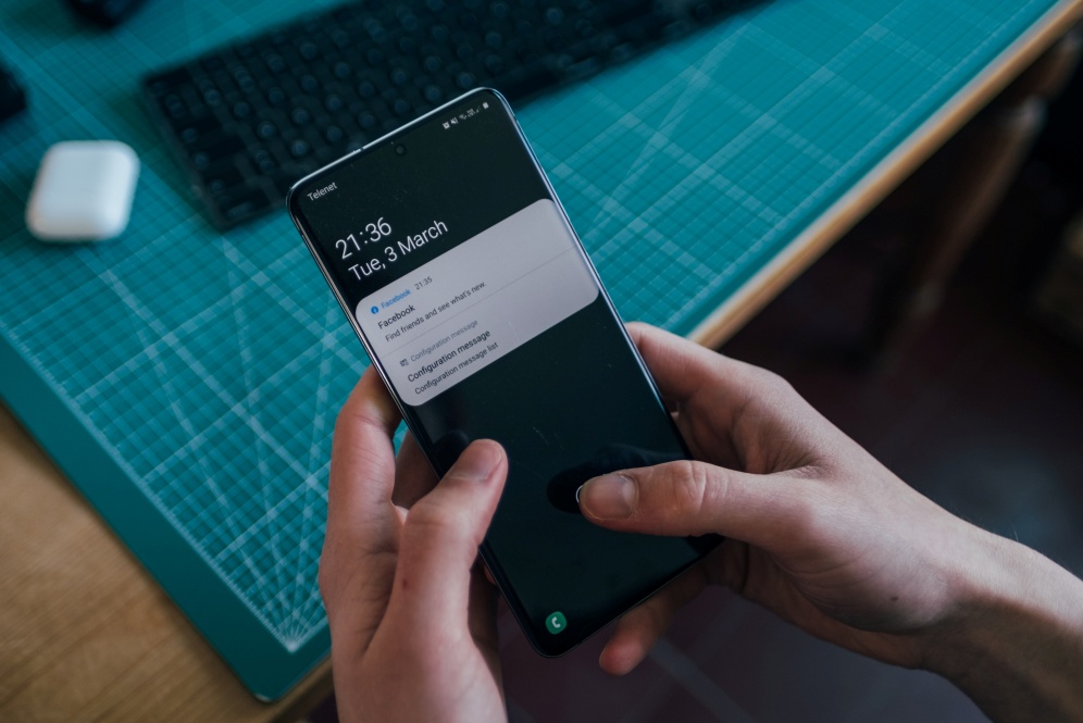 3 Cara menghapus notifikasi secara otomatis di ponsel Android menggunakan aplikasi pihak ketiga