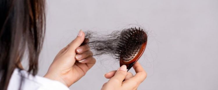 Tak hanya pakai minyak jarak, ini cara cegah rambut rontok dengan tambahan 2 jenis rempah