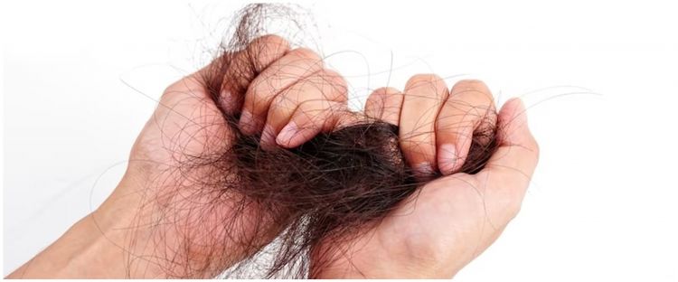 Tak perlu pakai pisang, ini cara atasi rambut rontok parah setelah melahirkan dengan 1 bumbu dapur