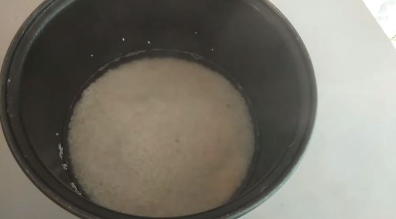 Bukan jeruk nipis, ini trik masak nasi yang pulen, wangi, dan tak mengerak cuma tambah 1 bahan dapur