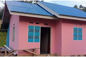 Bukti mewah nggak selalu jadi idaman, 9 potret dapur berdinding gedek ini panen pujian warganet