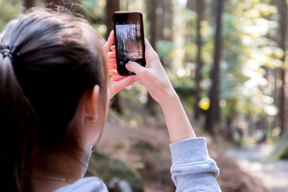 7 Cara mengatasi penyimpanan foto iPhone yang selalu penuh akibat file hantu