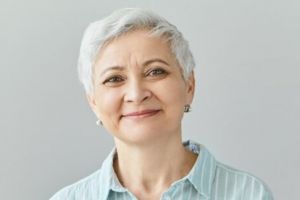 Umur 50 jadi tampak 10 tahun lebih muda, begini cara kencangkan wajah mengendur pakai 1 jenis daun