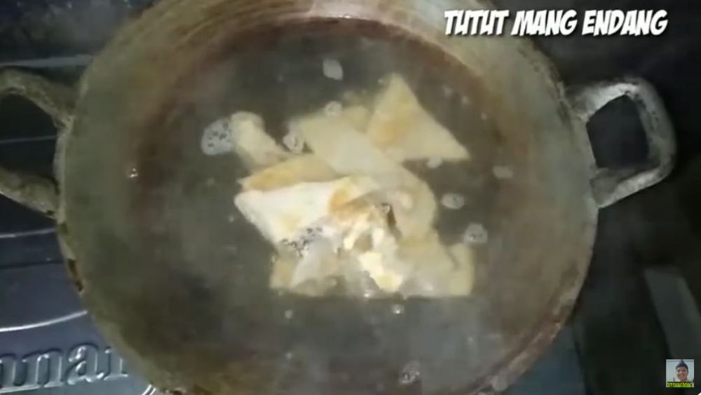 Tanpa direndam larutan garam, ini trik menghilangkan rasa asin pada ikan asin dalam 5 menit